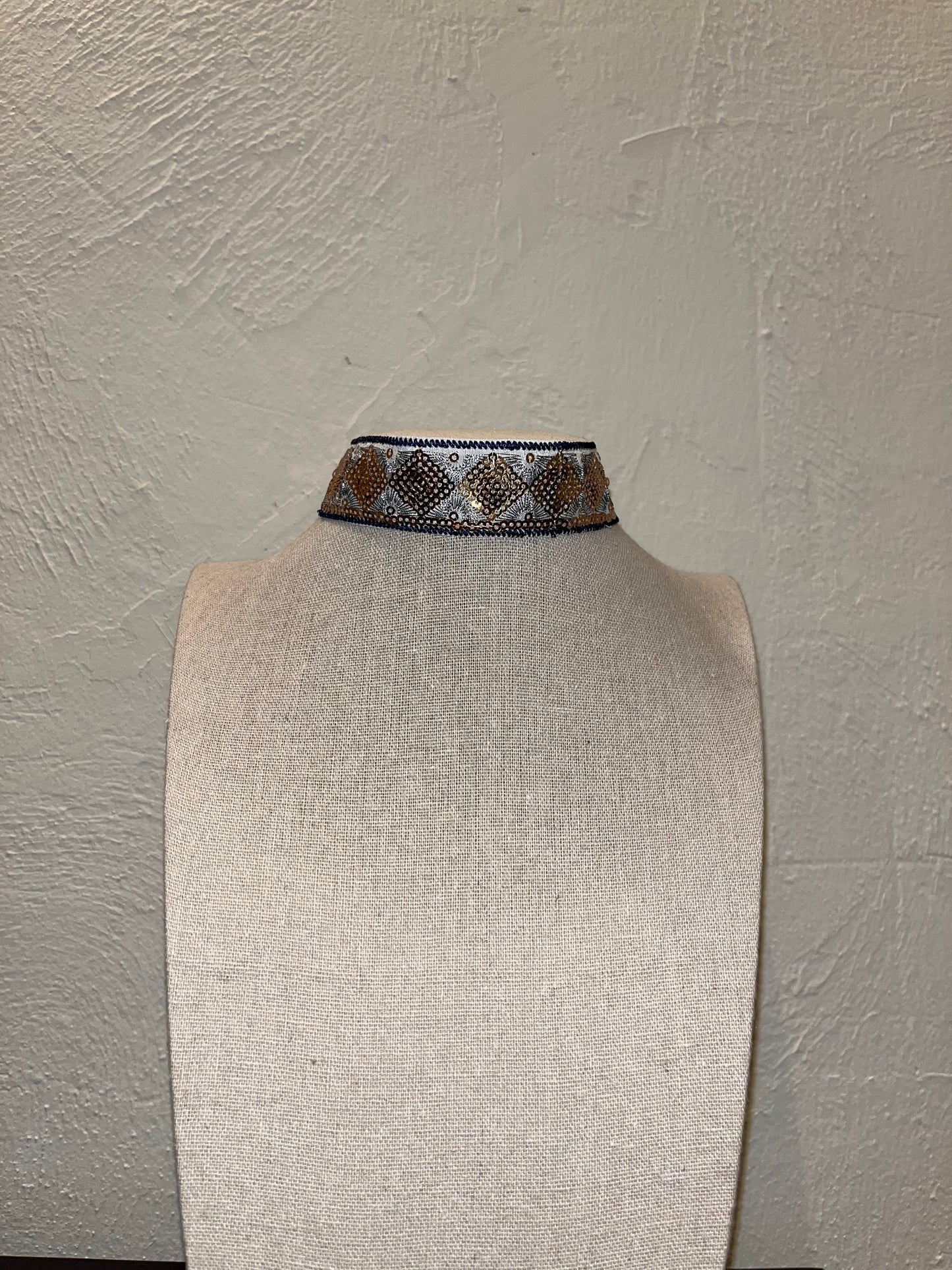 Choker Nilo