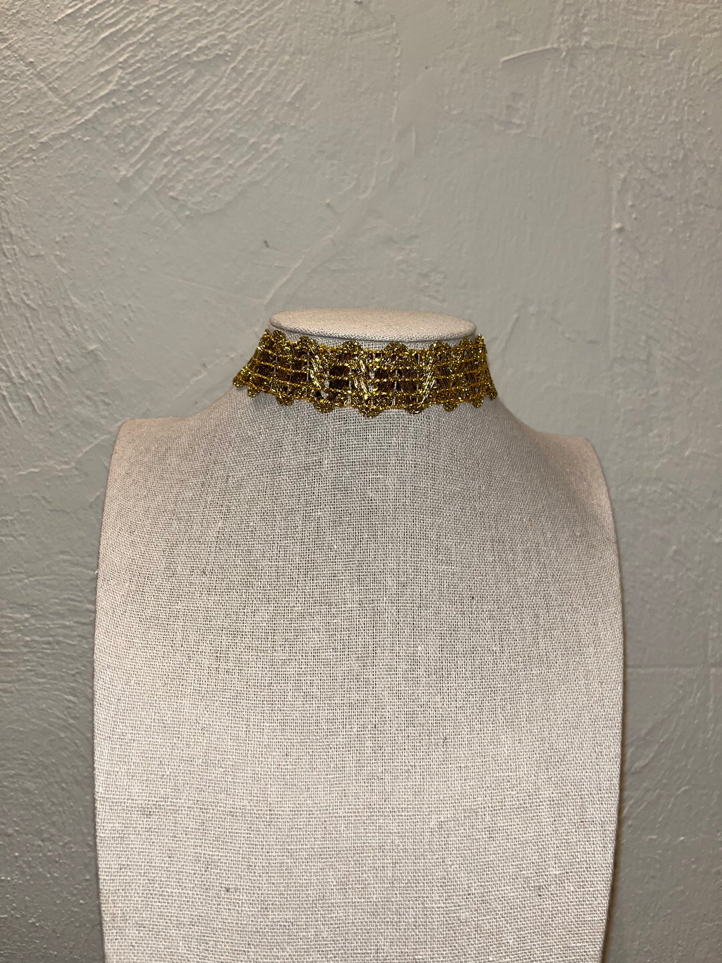 Chocker Maya